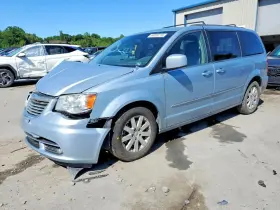 2016 Chrysler Town & Country