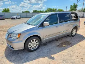 2015 Chrysler Town & Country