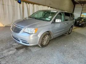 2015 Chrysler Town & Country