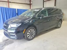 2023 Chrysler Pacifica Hybrid