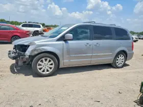 2016 Chrysler Town & Country