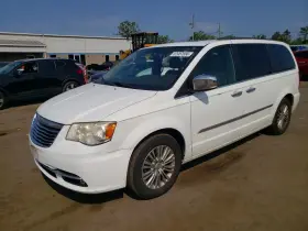 2014 Chrysler Town & Country