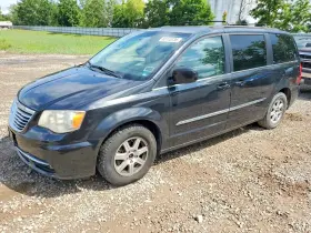 2013 Chrysler Town & Country