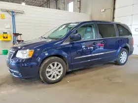 2015 Chrysler Town & Country