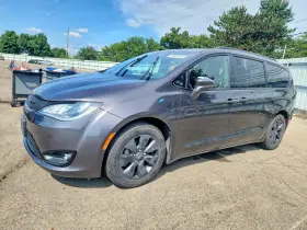 2020 Chrysler Pacifica Hybrid