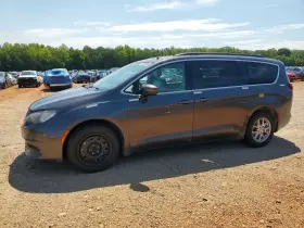 2021 Chrysler Voyager
