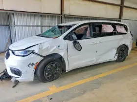 2024 Chrysler Pacifica Hybrid