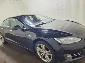 2015 Tesla Model S