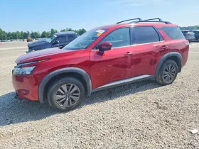 2022 Nissan Pathfinder