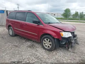 2010 Chrysler Town & Country