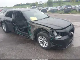 2018 Chrysler 300