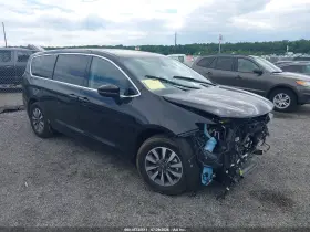 2023 Chrysler Pacifica Hybrid