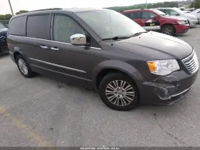 2015 Chrysler Town & Country