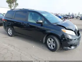 2016 Toyota Sienna