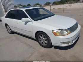 2000 Toyota Avalon
