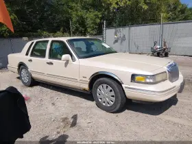 1996 Lincoln Town Car