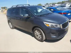 2016 Kia Sedona