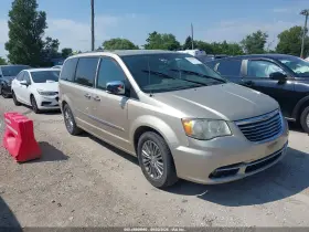 2014 Chrysler Town & Country