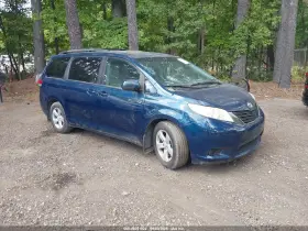 2011 Toyota Sienna
