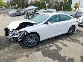 2025 Lexus ES