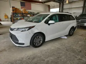 2023 Toyota Sienna