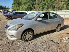 2018 Nissan Versa