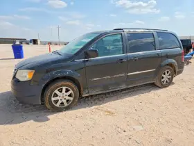 2010 Chrysler Town & Country