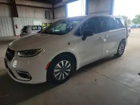 2024 Chrysler Pacifica Hybrid