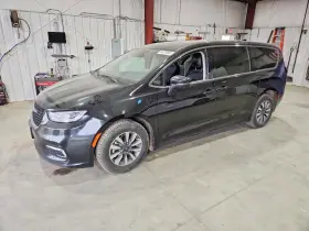 2023 Chrysler Pacifica Hybrid