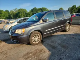 2014 Chrysler Town & Country