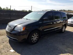2015 Chrysler Town & Country